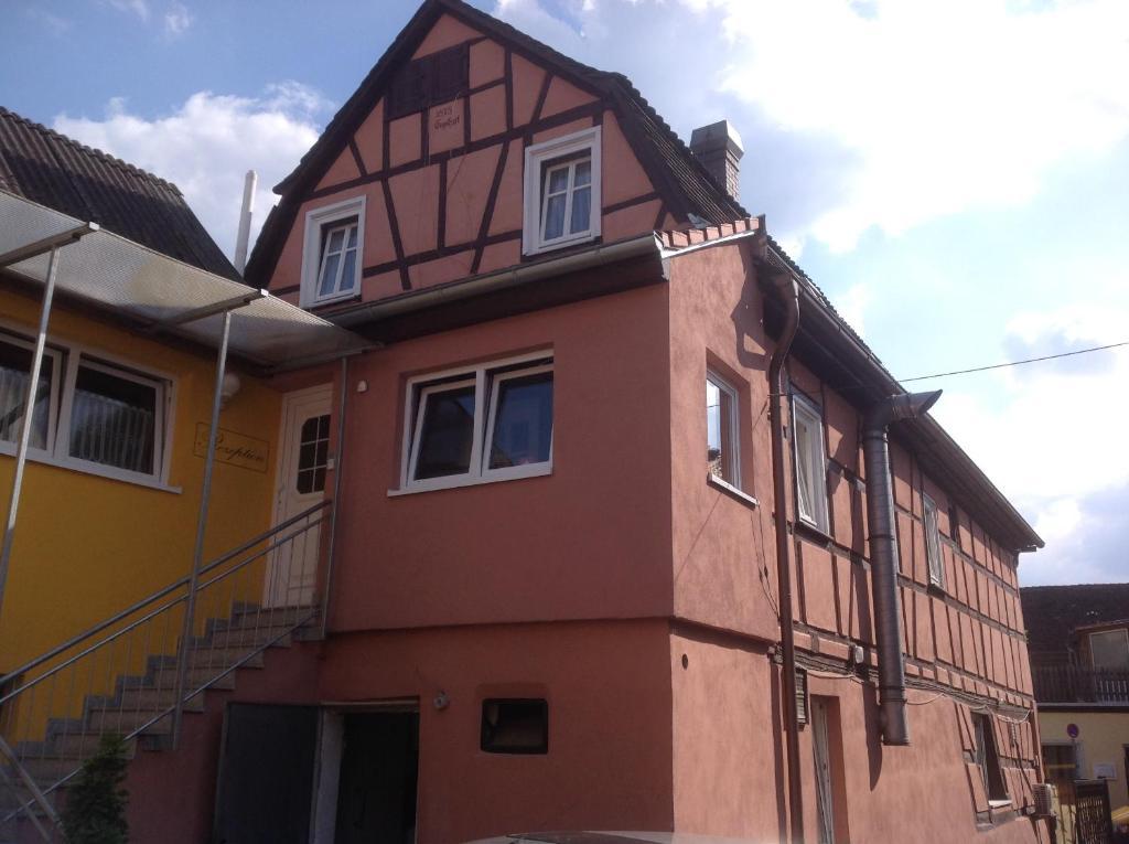 באד וינדסהיים Pension Altstadt Garni מראה חיצוני תמונה